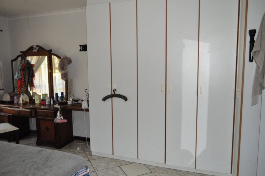 4 Bedroom Property for Sale in Noorsekloof Eastern Cape